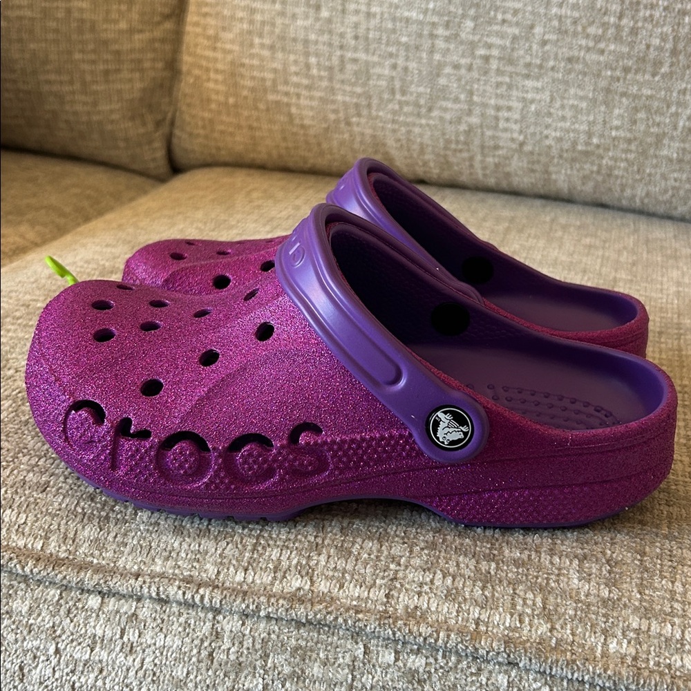 CROCS Baya Glitter Clogs - Size 8 - NWT - Picture 3 of 7